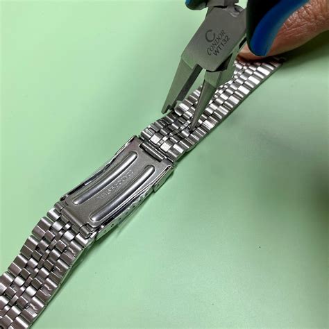 how to shorten a rolex watch band|adjusting rolex watch jubilee strap.